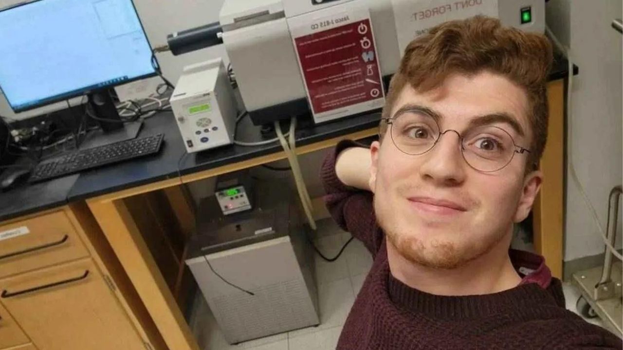 Harvard'dan ödül alan Türk Fizikçi Furkan Öztürk hakkında Harvard'dan ödül alan Türk Fizikçi Furkan Öztürk hakkında - 1. Resim