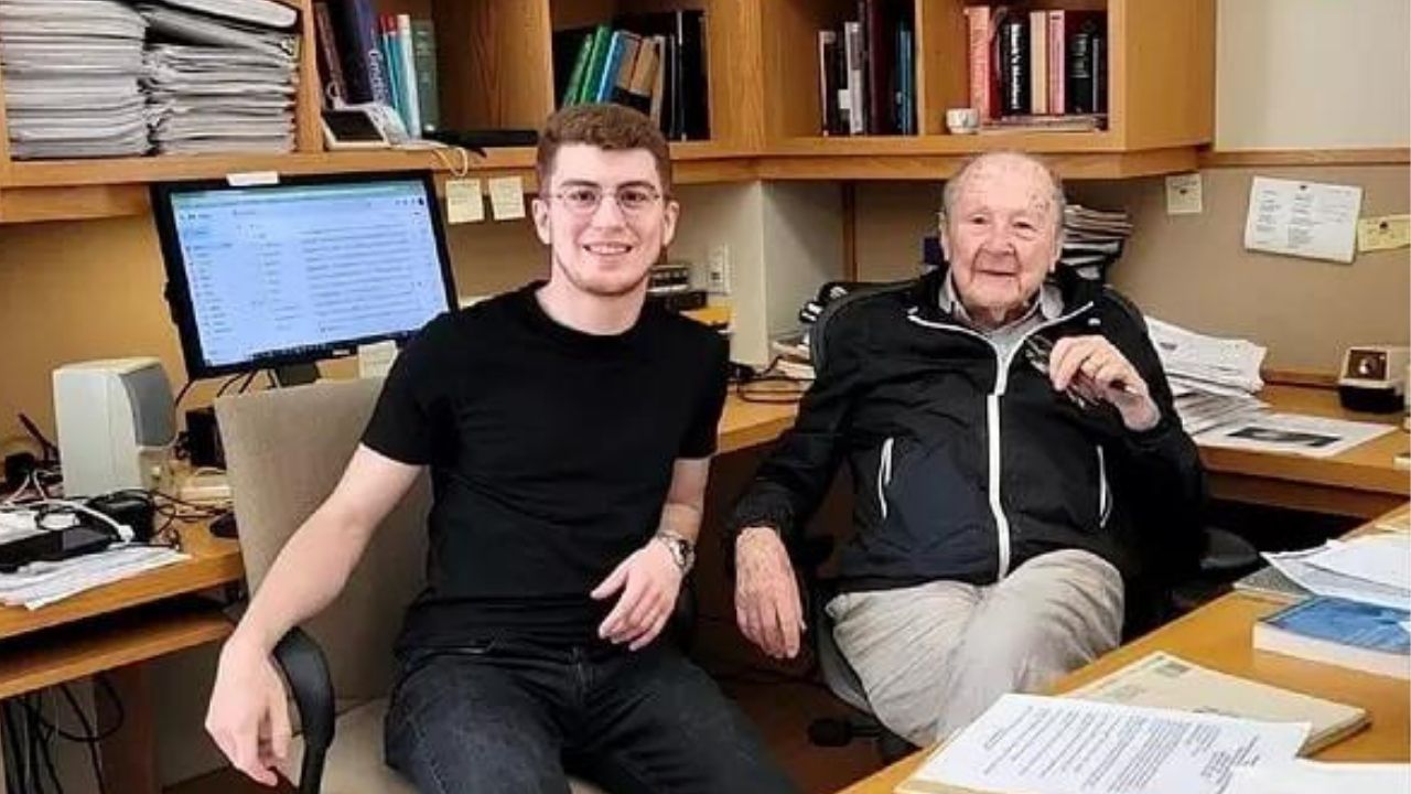 Harvard'dan ödül alan Türk Fizikçi Furkan Öztürk hakkında Harvard'dan ödül alan Türk Fizikçi Furkan Öztürk hakkında - 2. Resim