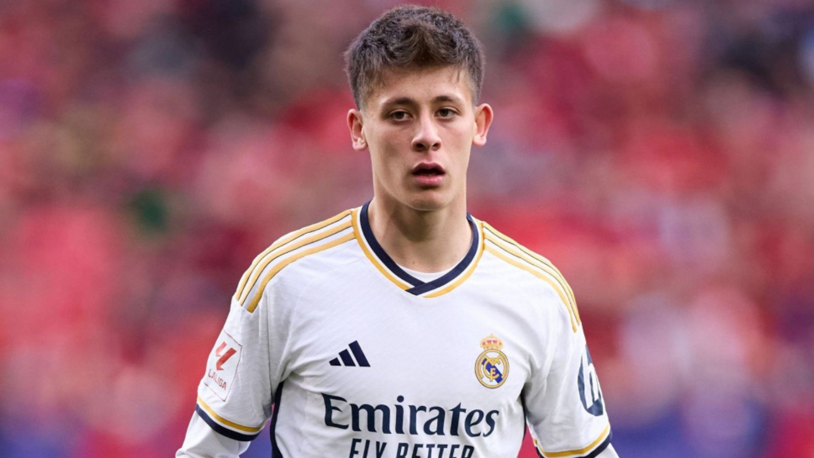 Mesut Özil, Arda Güler hakkında konuştu! 'İçinde bulunduğu durum kolay değil' - 1. Resim