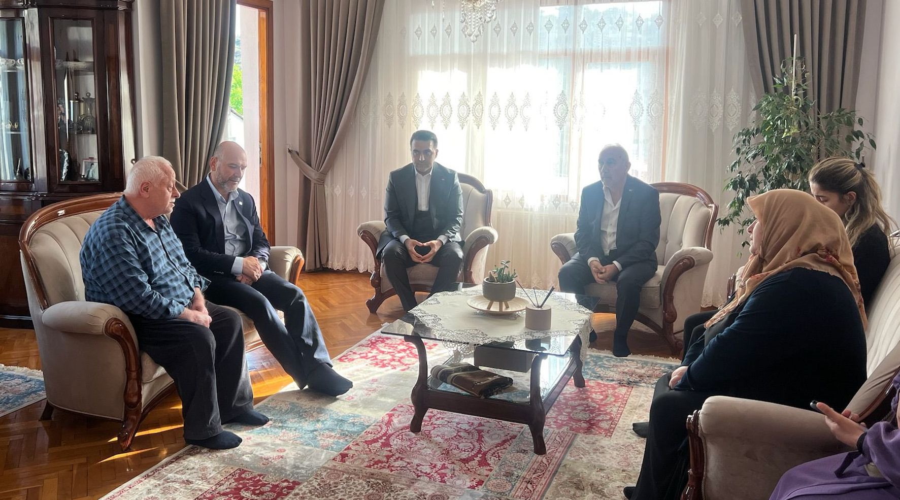 Süleyman Soylu'nun yeni imajı dikkat çekti Süleyman Soylu'nun yeni imajı dikkat çekti - 2. Resim