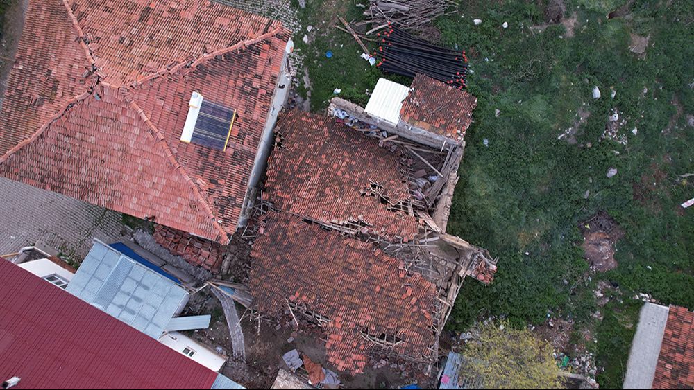 Tokat'ta basın açıklaması yapan bakan yardımcısı depreme yakalandı - 3. Resim