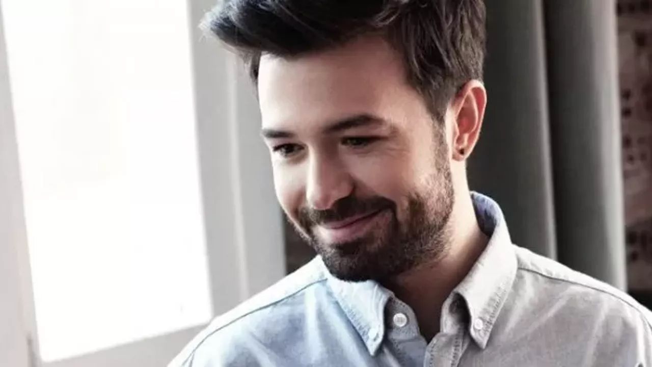 Ünlü şarkıcı Yalın soy ismini kullanıyor Gerçek adı Hüseyin - 1. Resim