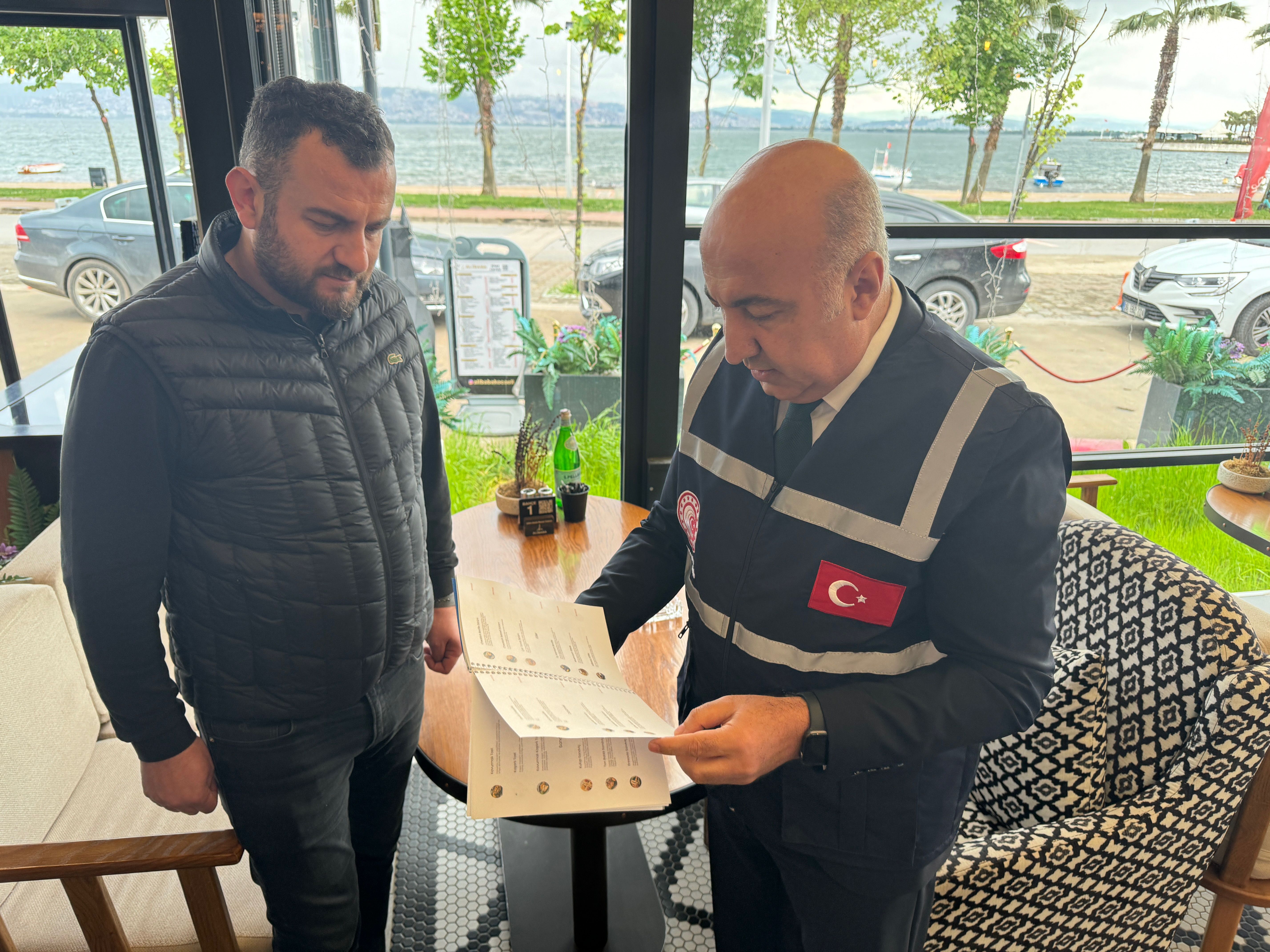 Vatandaşlar fahiş fiyatları boykot edecekti: Ticaret Bakanlığı 81 ilde denetimde Vatandaşlar fahiş fiyatları boykot edecekti: Ticaret Bakanlığı 81 ilde denetimde - 1. Resim