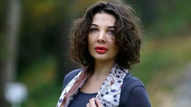 Yazar Eylem Tok ile oğlunu havalimanına götürdüğü iddia edilen şüpheliye tahliye Yazar Eylem Tok ile oğlunu havalimanına götürdüğü iddia edilen şüpheliye tahliye - 1. Resim