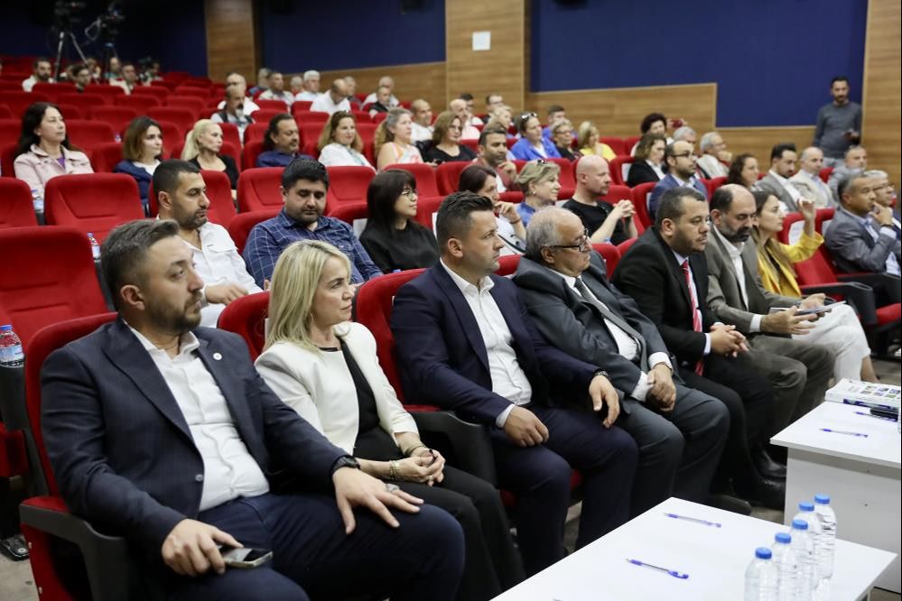 CHP'li isimden skandal gaf! Cemil Tugay'ı PKK ele başına benzetti - 2. Resim