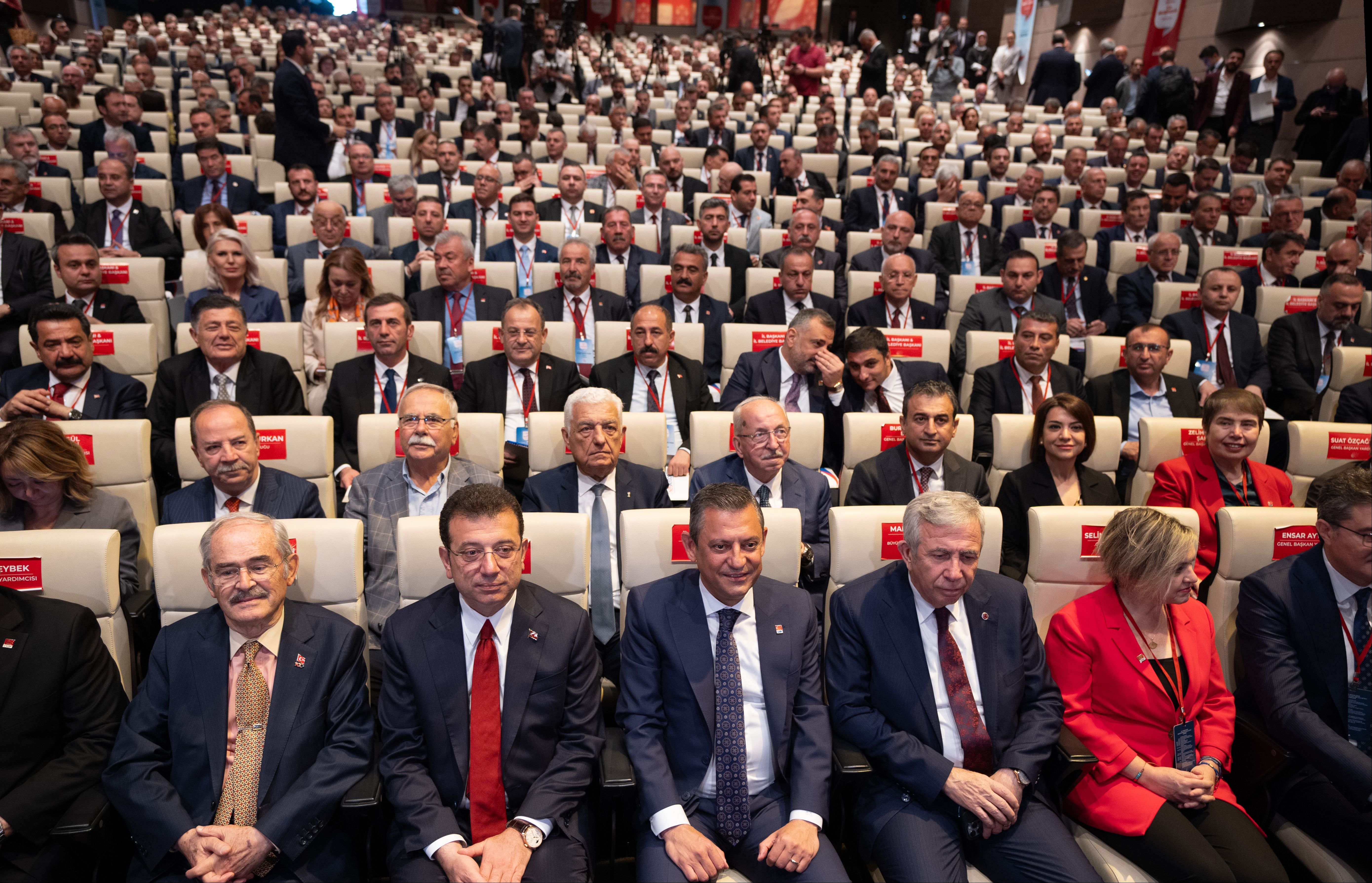 Özgür Özel erken seçime kapıyı kapattı: Seçmenle akdi bozmak demek Özgür Özel erken seçime kapıyı kapattı: Seçmenle akdi bozmak demek - 2. Resim