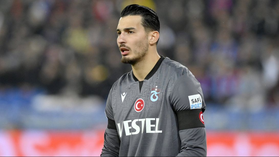 Erman Toroğlu Trabzonspor'un kalecisi Uğurcan Çakır'ı yerden yere vurdu:  Erman Toroğlu Trabzonspor'un kalecisi Uğurcan Çakır'ı yerden yere vurdu: