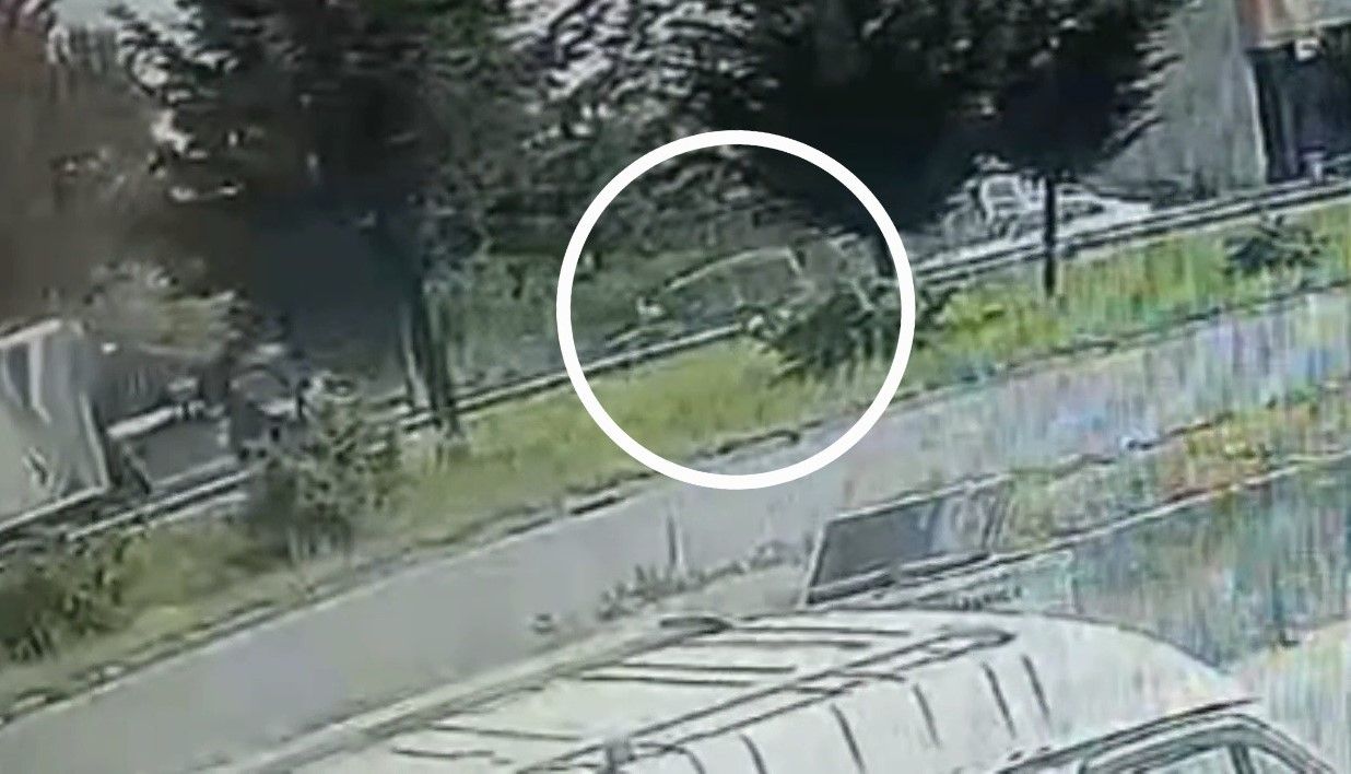 Genç çift ölüme böyle gitti: Dehşete düşüren kaza kamerada - 3. Resim