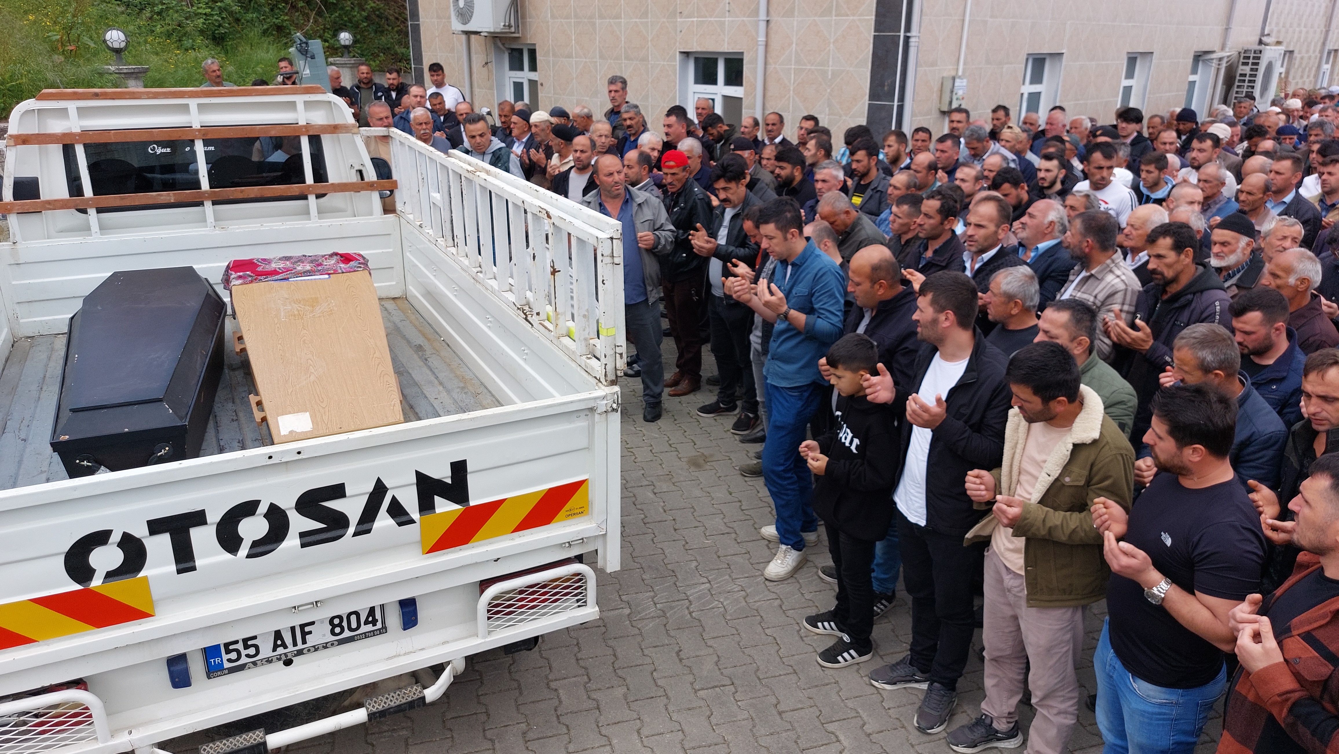 Genç çift ölüme böyle gitti: Dehşete düşüren kaza kamerada - 2. Resim