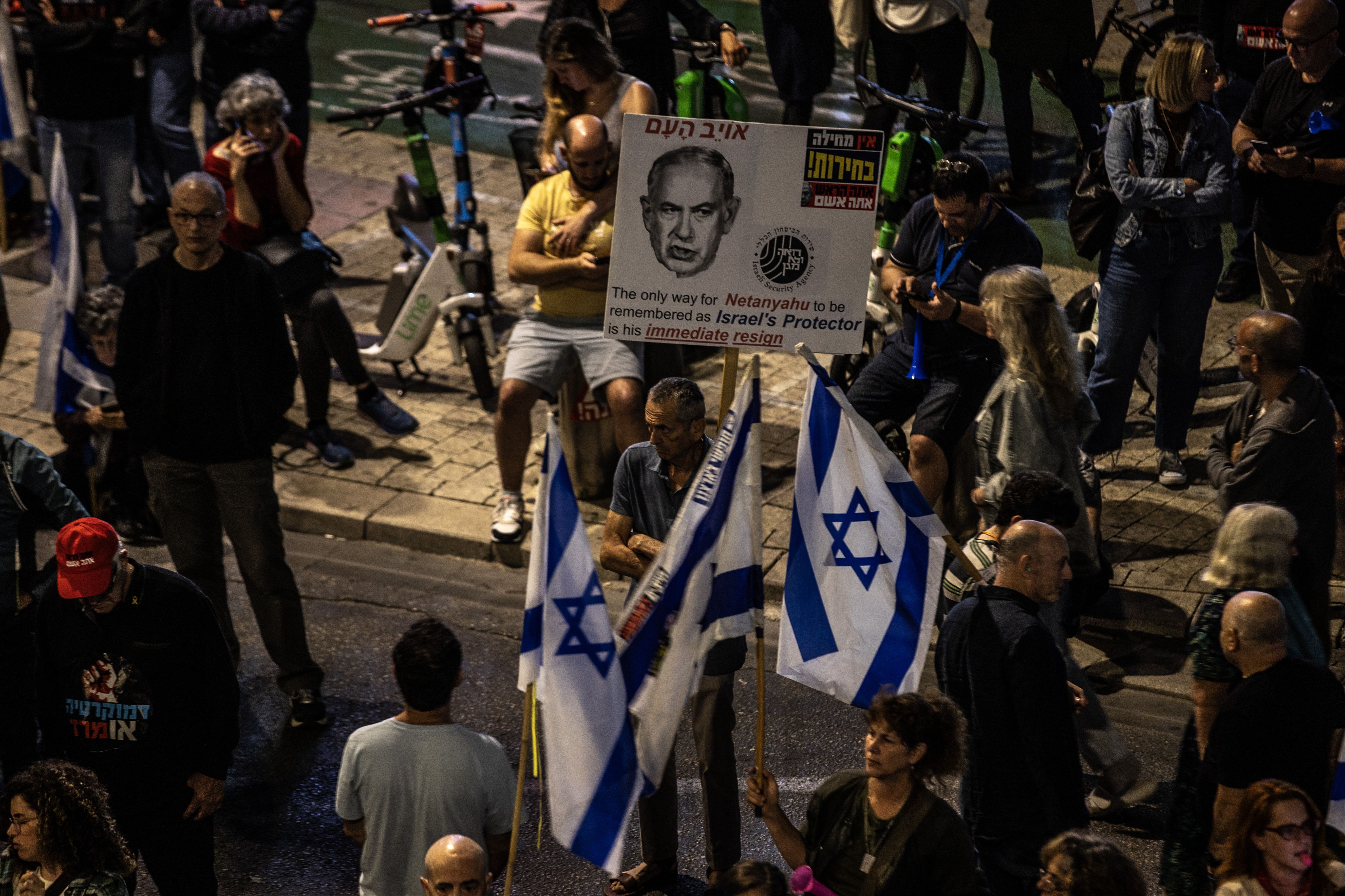 İsrail'de sokaklar bir kez daha karıştı! On binlerce Yahudi 