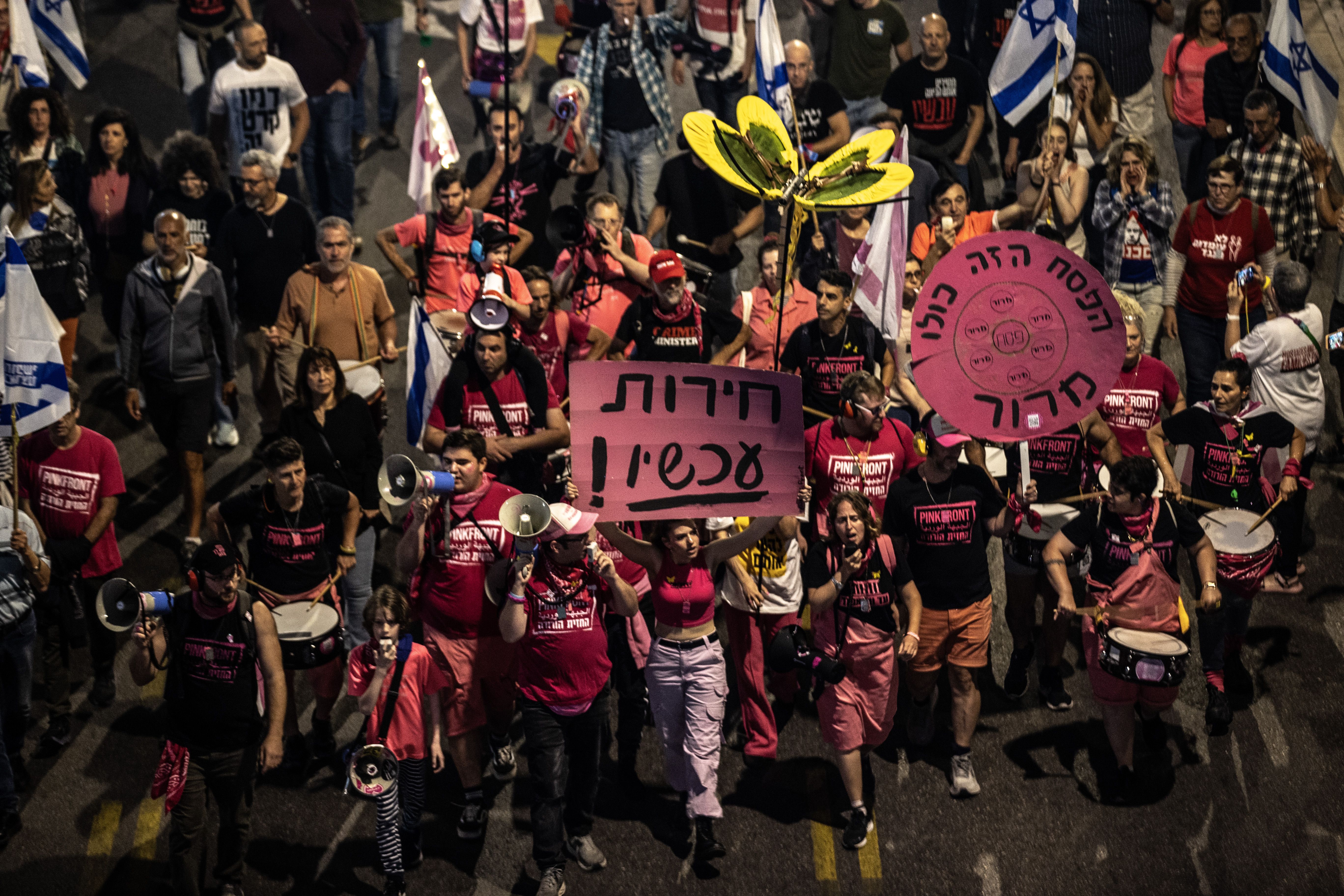 İsrail'de sokaklar bir kez daha karıştı! On binlerce Yahudi 