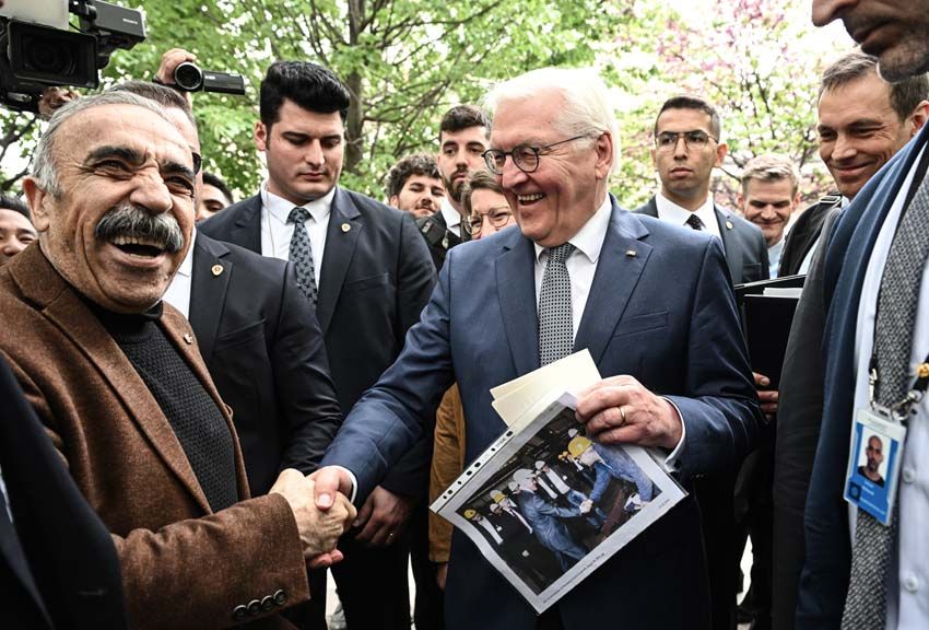 Almanya Cumhurbaşkanı Steinmeier: Almanya ve Türkiye 100 yıldır sıkı sıkıya bağlı Almanya Cumhurbaşkanı Steinmeier: Almanya ve Türkiye 100 yıldır sıkı sıkıya bağlı - 1. Resim