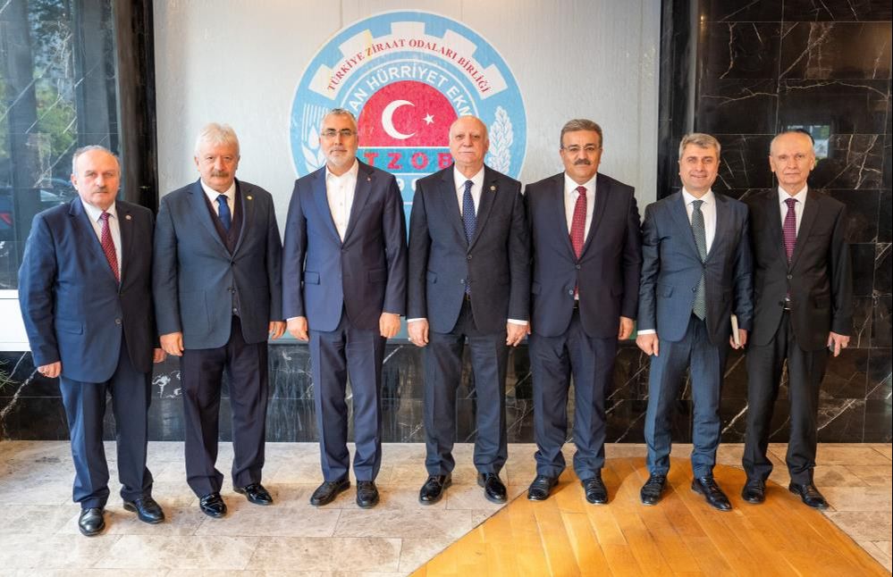 Bakan Işıkhan'dan çiftçilere müjde! Primlerin 7200'e düşürülmesi için çalışma yapılacak Bakan Işıkhan'dan çiftçilere müjde! Primlerin 7200'e düşürülmesi için çalışma yapılacak - 2. Resim