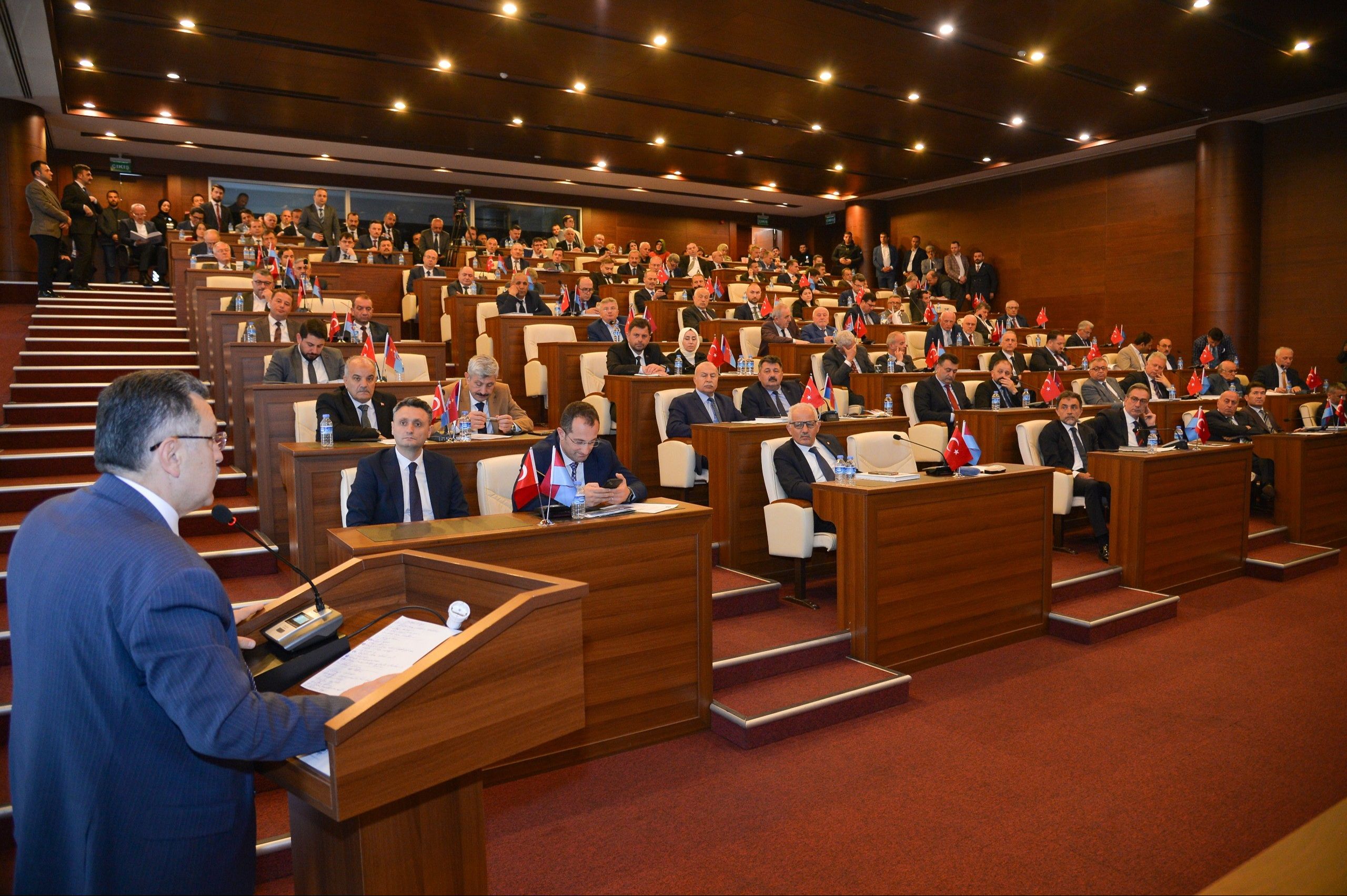Başkan Genç, Ortahisar'ın borcunu 'algıya müsaade yok' deyip açıkladı Başkan Genç, Ortahisar'ın borcunu 'algıya müsaade yok' deyip açıkladı - 1. Resim