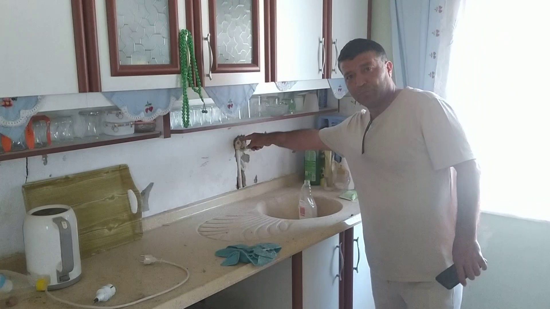 Böyle vicdansızlık olmaz! Yazlığına gitti, kapıyı açar açmaz polisi aradı - 5. Resim