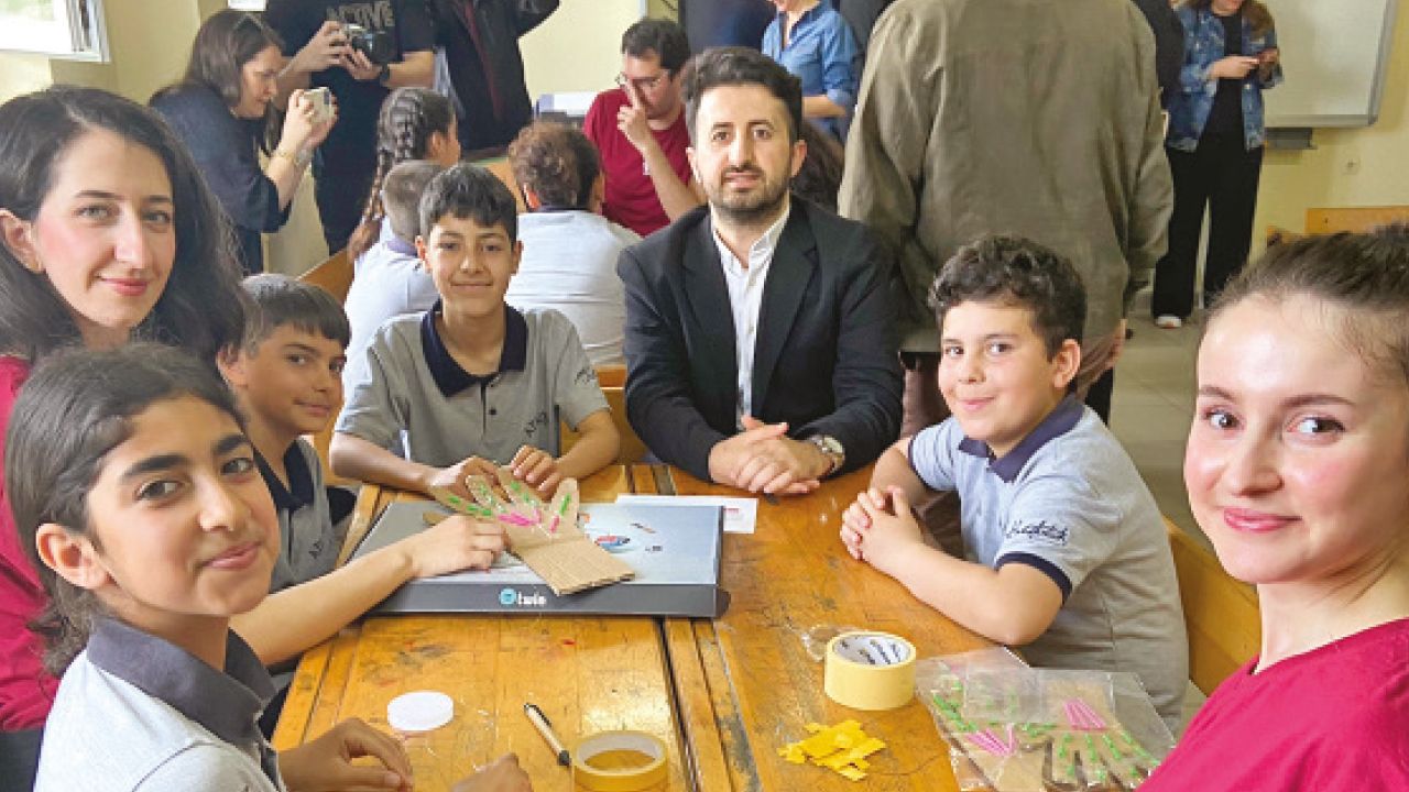 İş Bankası, 230 bin çocuğu ‘Bilim Kuşağı’na dâhil etti - 1. Resim