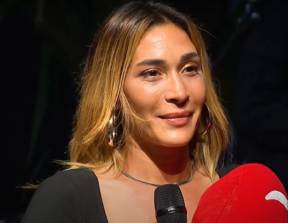 Survivor birleşme partisinde şarkı yarışmasını Özgür kazandı Survivor birleşme partisinde şarkı yarışmasını Özgür kazandı - 1. Resim