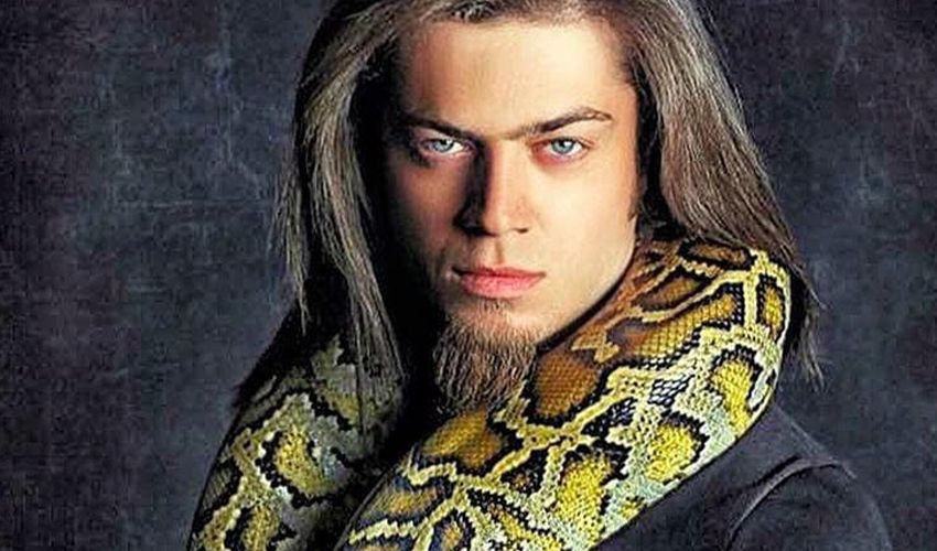 Acun Ilıcalı’nın Yetenek Sizsiniz programında meşhur ettiği Aref Ghafouri’nin son hali ortaya çıktı Acun Ilıcalı’nın Yetenek Sizsiniz programında meşhur ettiği Aref Ghafouri’nin son hali ortaya çıktı - 4. Resim