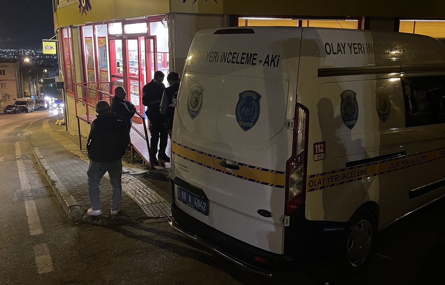 Bursa'da dehşet! Alış veriş yapmak i&ccedil;in markete gitti, canından oldu - 2. Resim