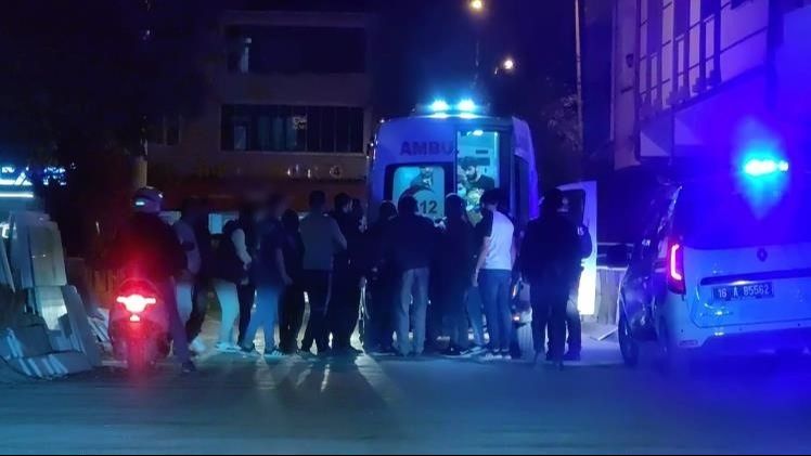 Bursa'da sıcak saatler! Annesine bağıran babasını bıçaklayarak hastanelik etti Bursa'da sıcak saatler! Annesine bağıran babasını bıçaklayarak hastanelik etti - 1. Resim