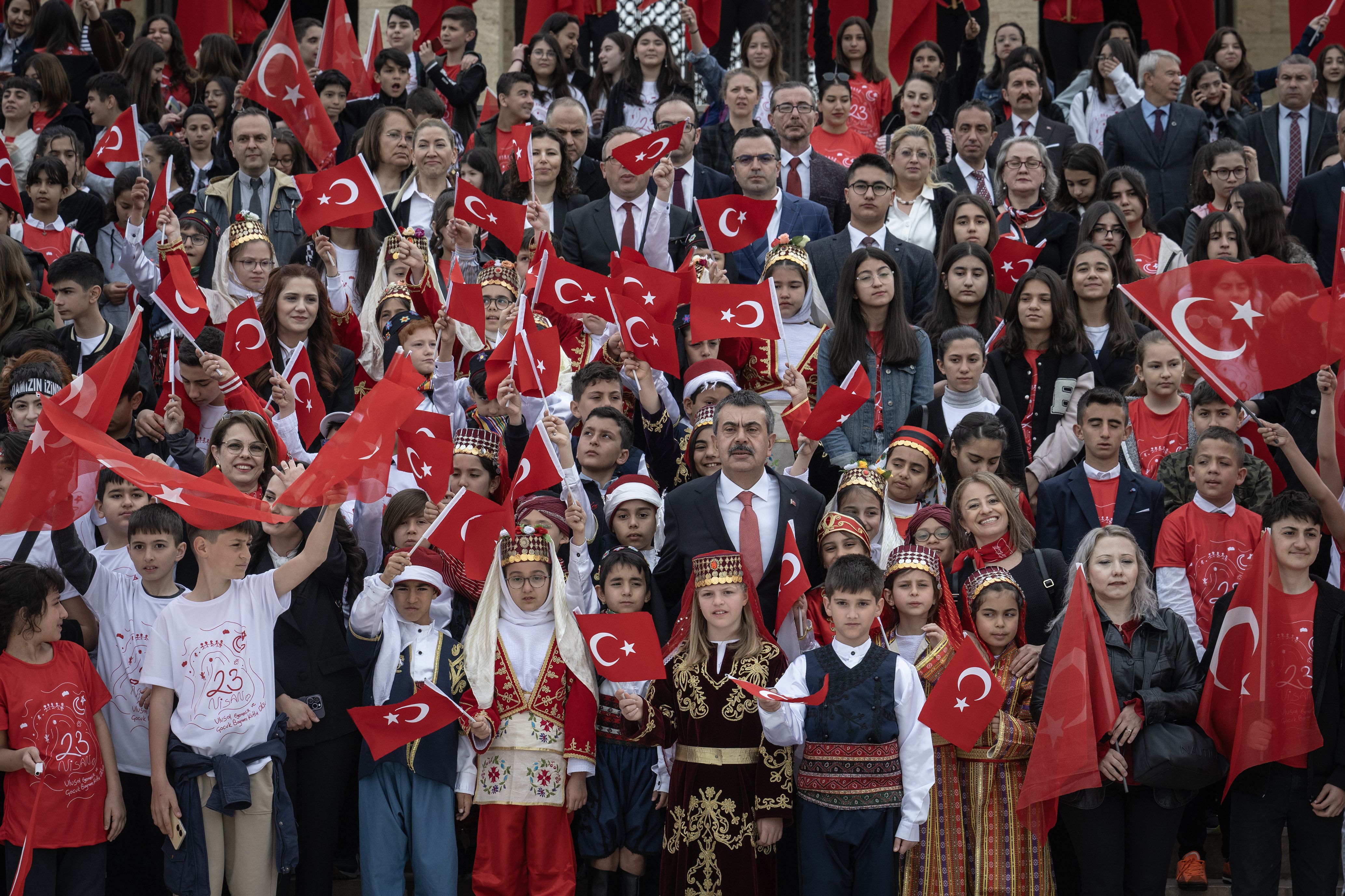 Cumhurbaşkanı Erdoğan'dan 23 Nisan mesajı Cumhurbaşkanı Erdoğan'dan 23 Nisan mesajı - 1. Resim