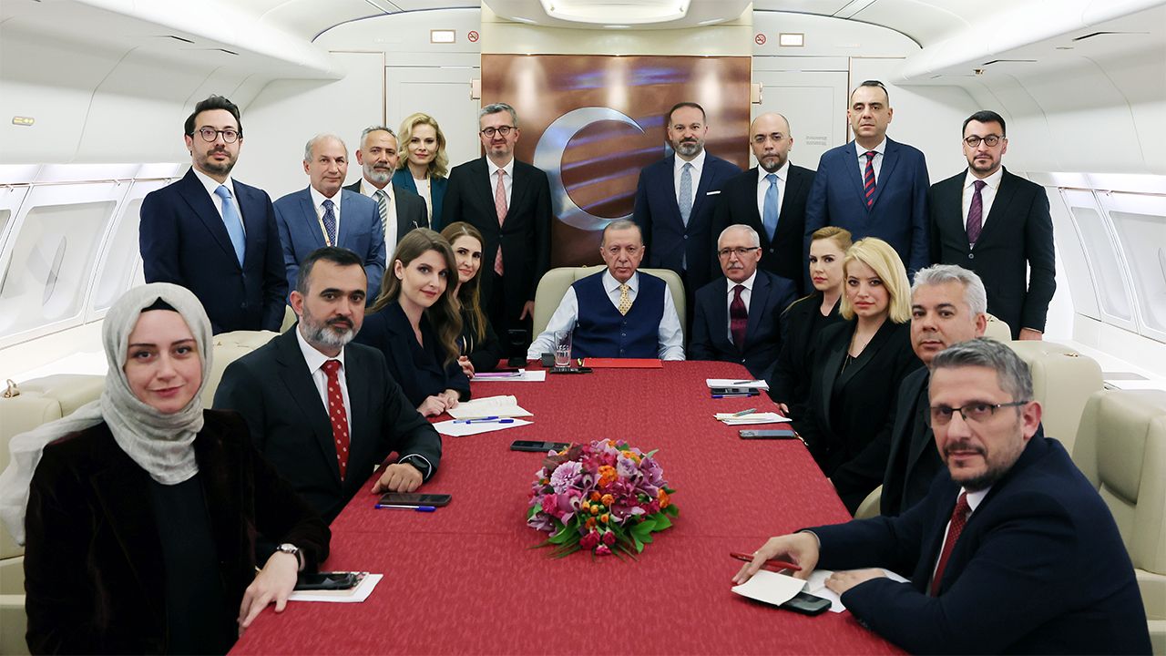 Erdoğan'dan Diyarbakır ve Mardin belediyelerindeki skandala tepki! 'Kayyım' sinyali verdi Erdoğan'dan Diyarbakır ve Mardin belediyelerindeki skandala tepki! 'Kayyım' sinyali verdi - 1. Resim