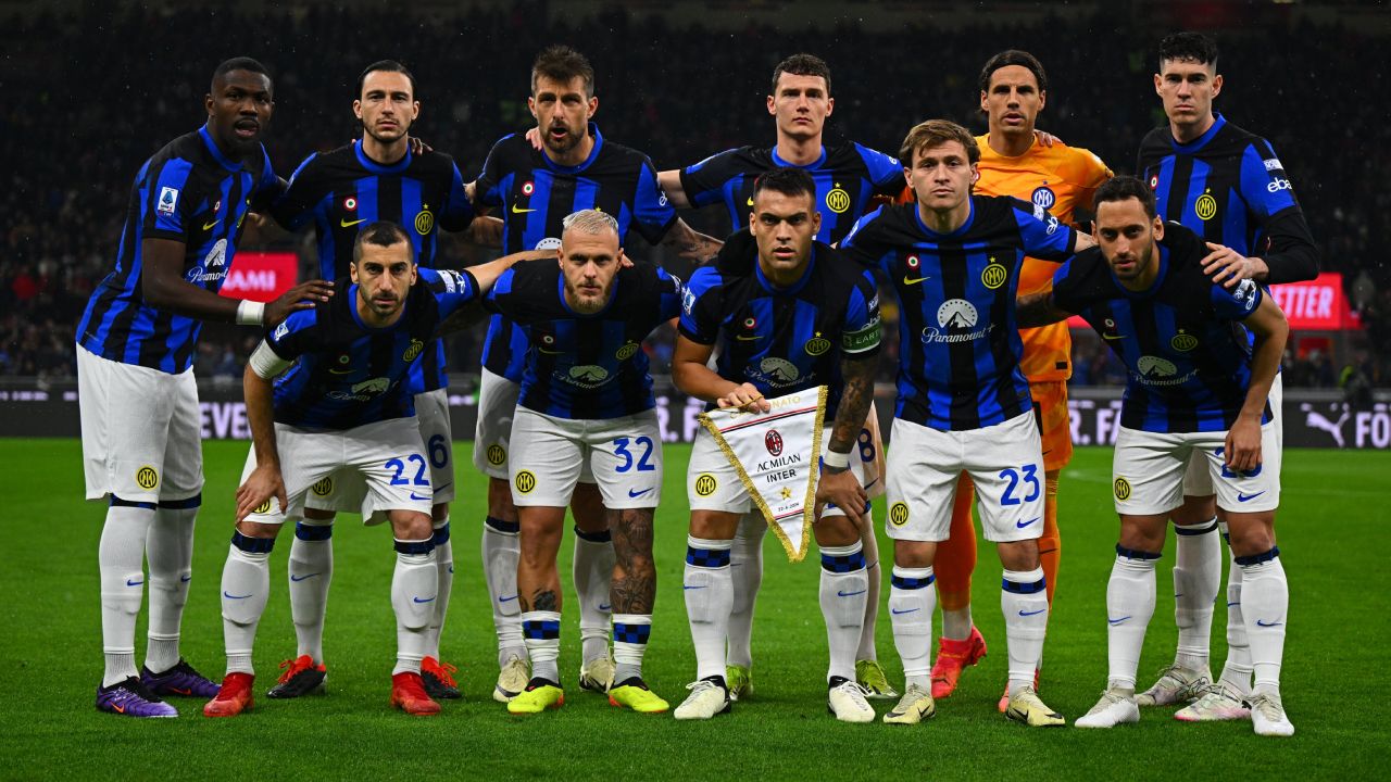 Hakan Çalhanoğlu'ndan tarihi başarı! Inter, Milan'ı devirip Serie A şampiyonu oldu - 1. Resim