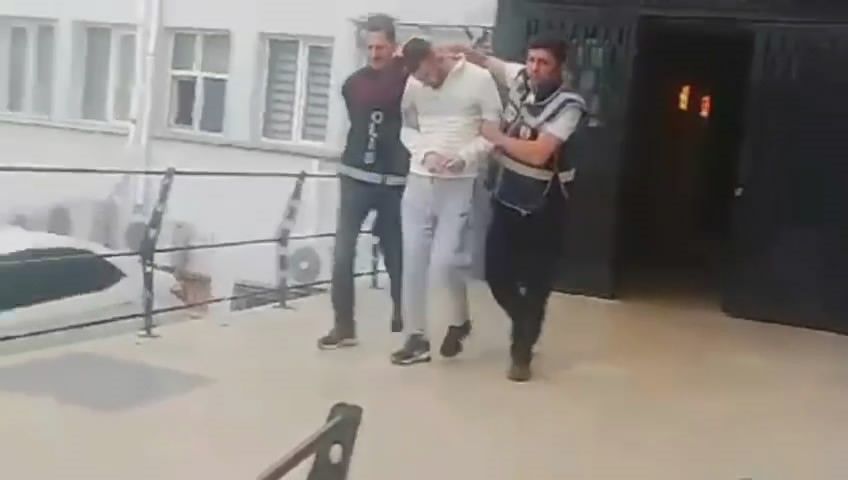 Husumetlisine kurşun yağdıran saldırgan trafikte dehşet saçtı! 27 yıl hapis cezası olduğu öğrenildi - 2. Resim