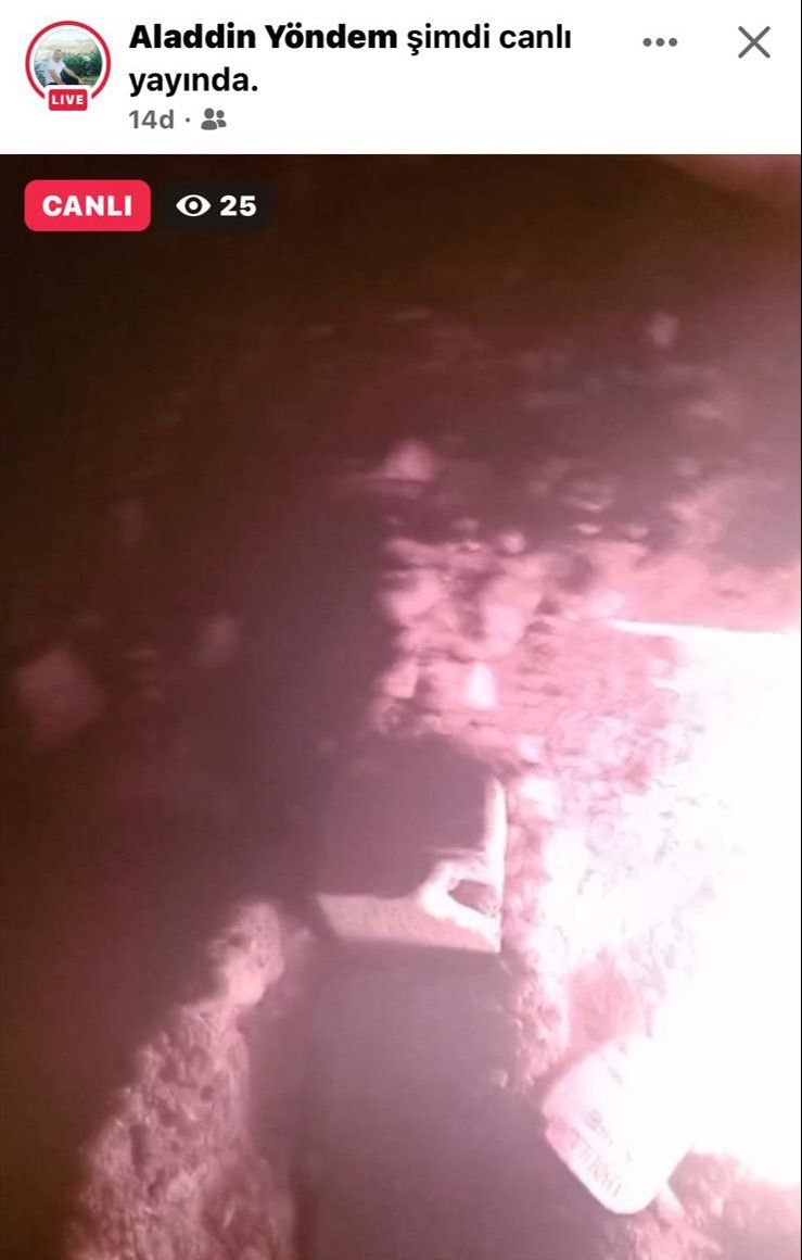 Ölen borçlusunun mezarını ateş verip yayın açtı: Paramı yiyip gidemezsin Ölen borçlusunun mezarını ateş verip yayın açtı: Paramı yiyip gidemezsin - 3. Resim