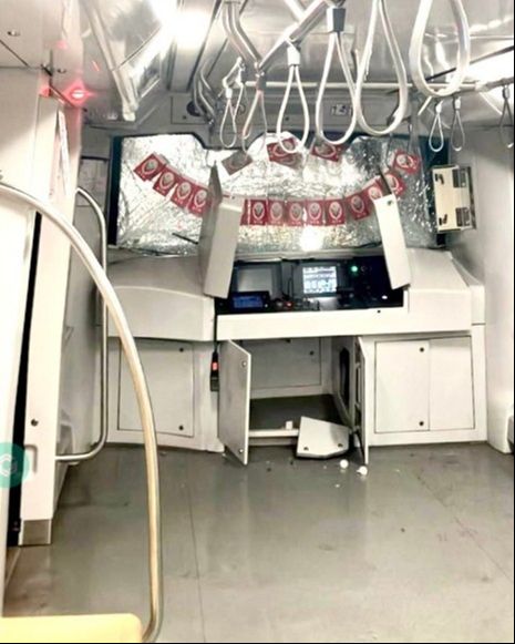 52 saattir hizmet yok! AK Parti'den İBB'ye metro tepkisi: Temas yok toslama var - 1. Resim