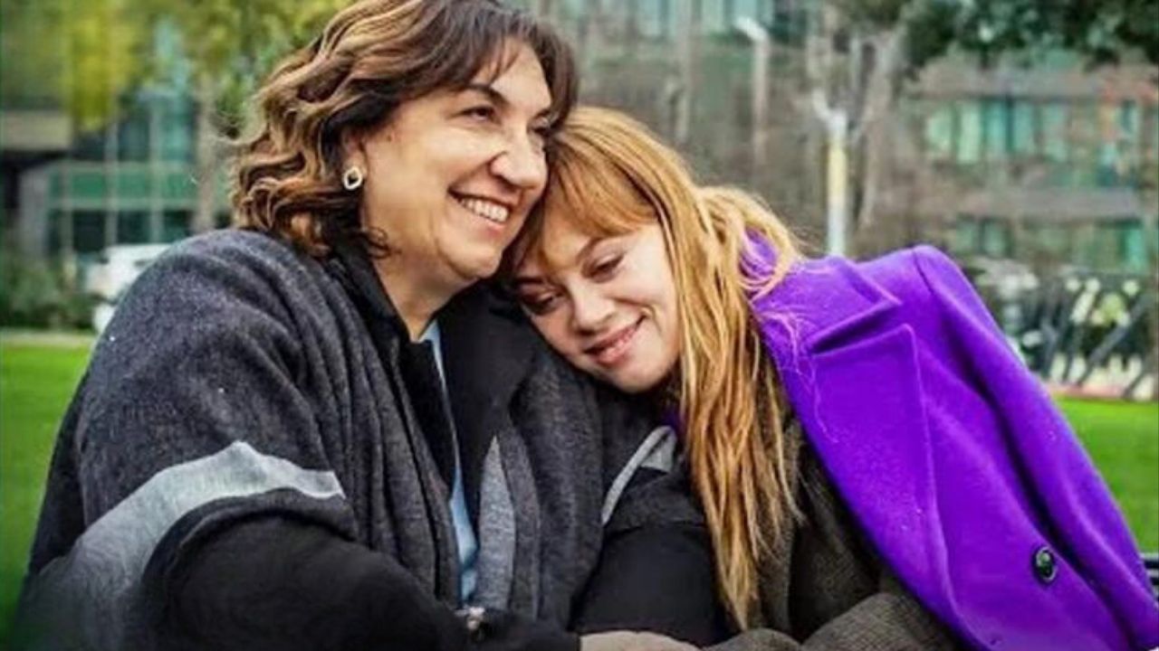 Bahar dizisi Gülçiçek karakterini canlandıran Füsun Demirel’in biyografisi - 2. Resim