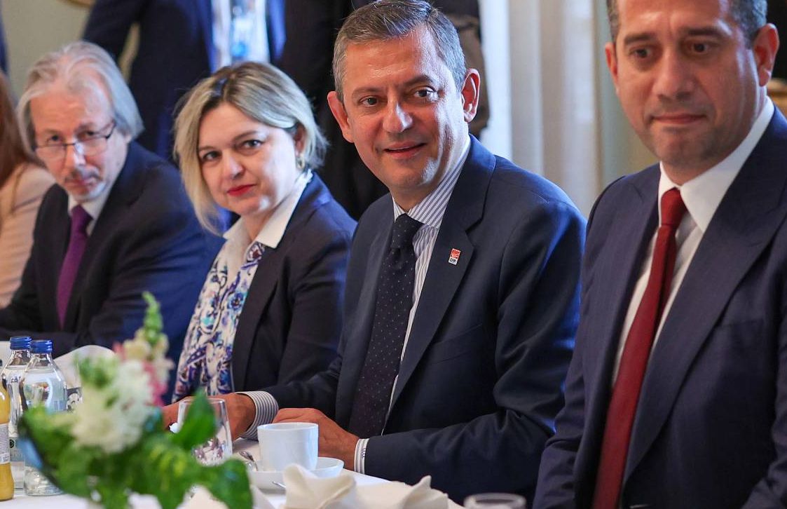 CHP lideri Özgür Özel, Özel, Almanya Cumhurbaşkanı Steinmeier ile görüştü - 4. Resim