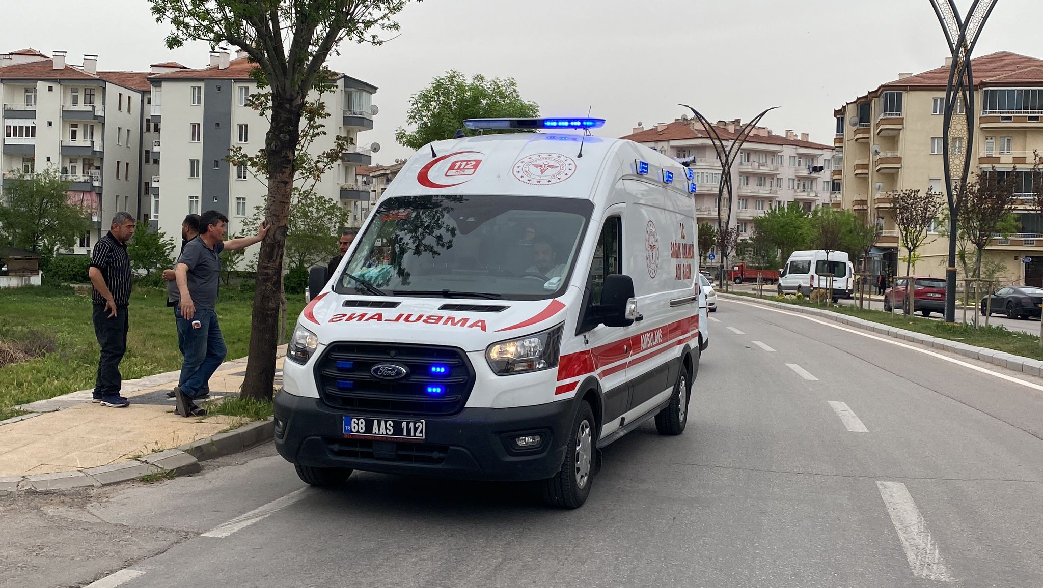 Aksaray'da yolcu dehşeti! Güzergahtan çıkmasını istediği şoförü bıçakla yaraladı Aksaray'da yolcu dehşeti! Güzergahtan çıkmasını istediği şoföre bıçakla saldırdı - 1. Resim