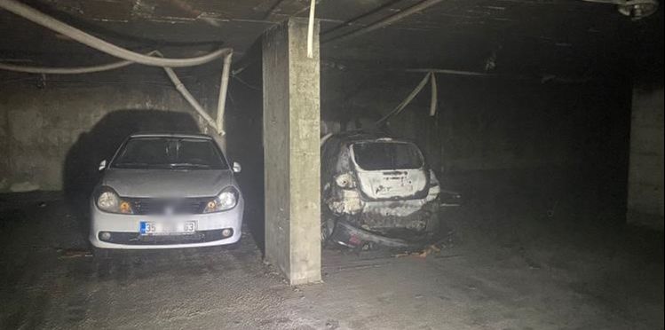 Otoparkta yangın paniği! İtfaiye devreye girdi, 52 dairelik bina tahliye edildi - 1. Resim