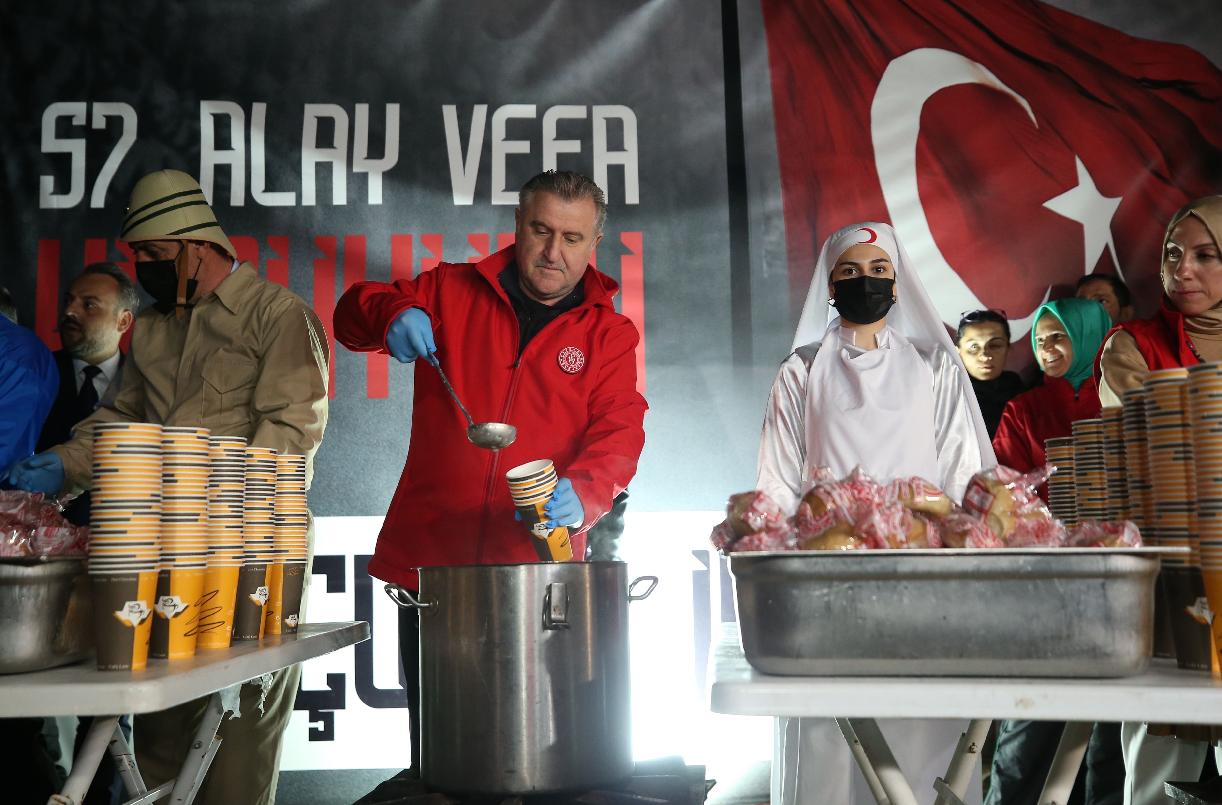 Ben geldim dedem! Kahramanlar "57. Alay Vefa Yürüyüşü" ile anıldı - 5. Resim