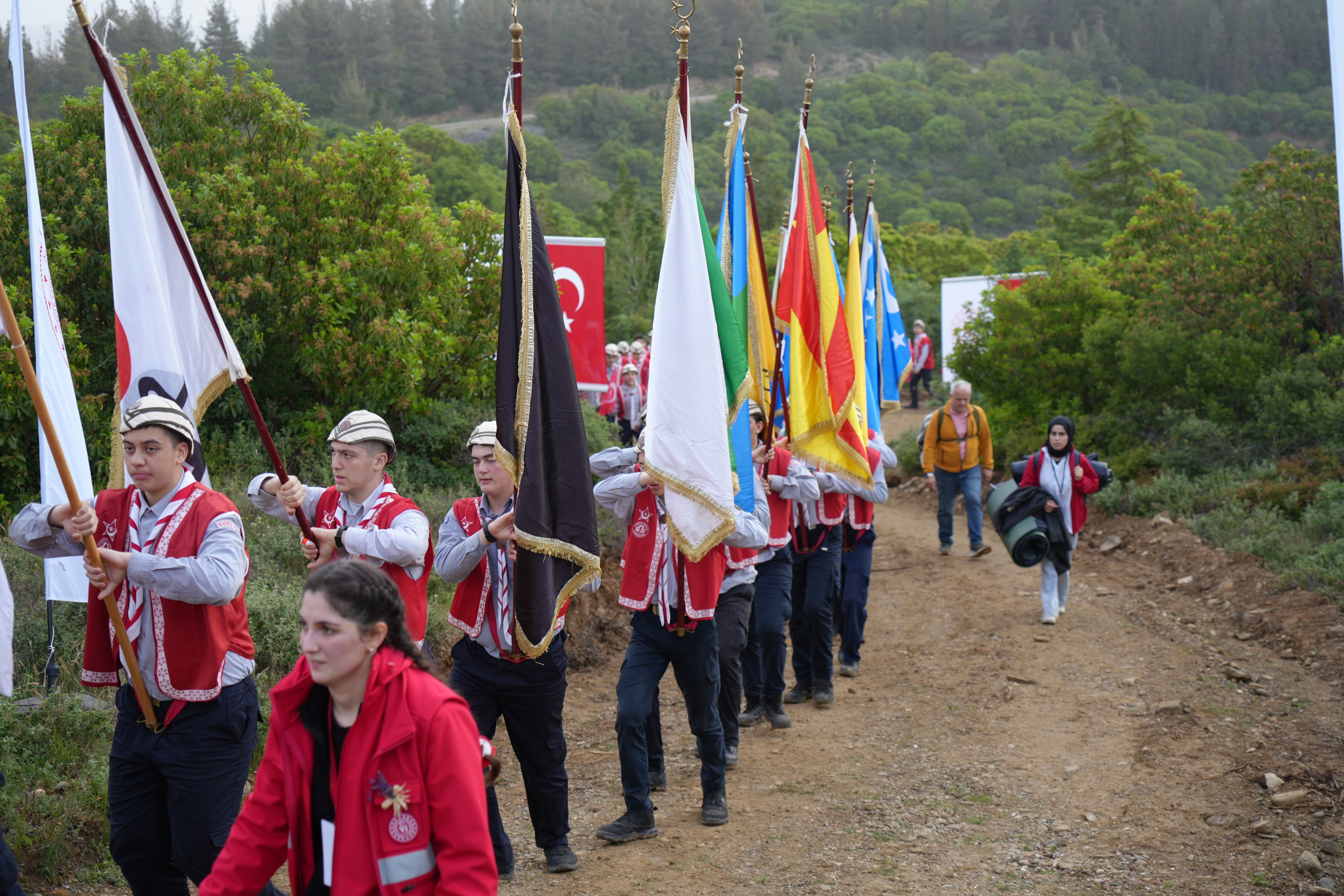 Ben geldim dedem! Kahramanlar "57. Alay Vefa Yürüyüşü" ile anıldı - 3. Resim
