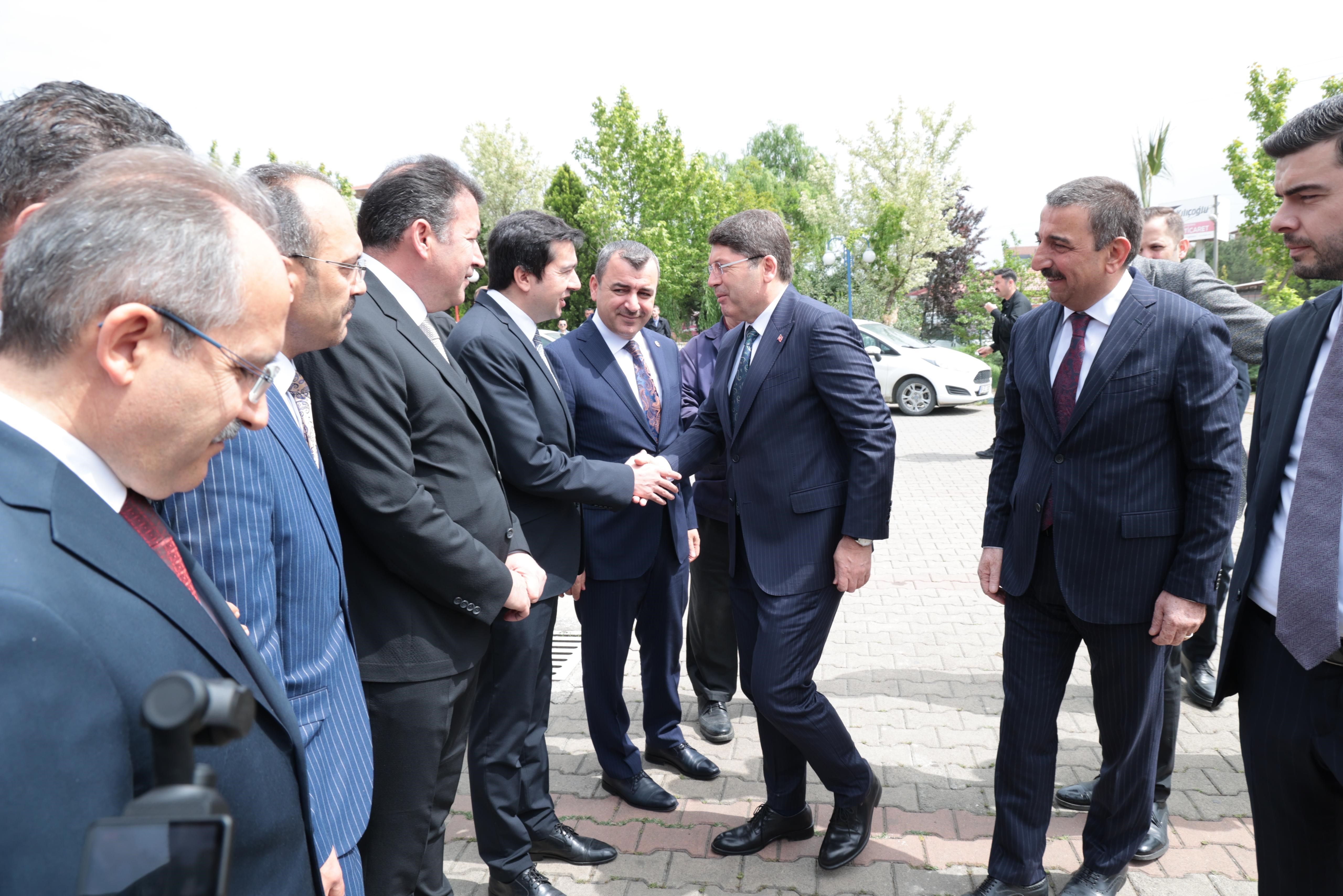 CHP'li belediye geriye enkaz bıraktı! 250 milyon liralık borç CHP'li belediye geriye enkaz bıraktı! 250 milyon liralık borç - 1. Resim