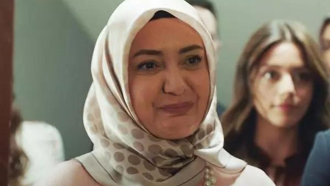 Kızılcık Şerbeti Pembe karakterini canlandıran Sibel Taşçıoğlu’nun hayatı ve kariyeri - 3. Resim