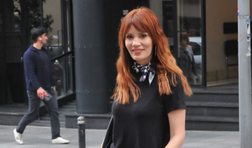 Uzun süredir ABD’de yaşayan Ayça Varlıer Türkiye’de döndü! Geliş sebebini de açıkladı - 3. Resim