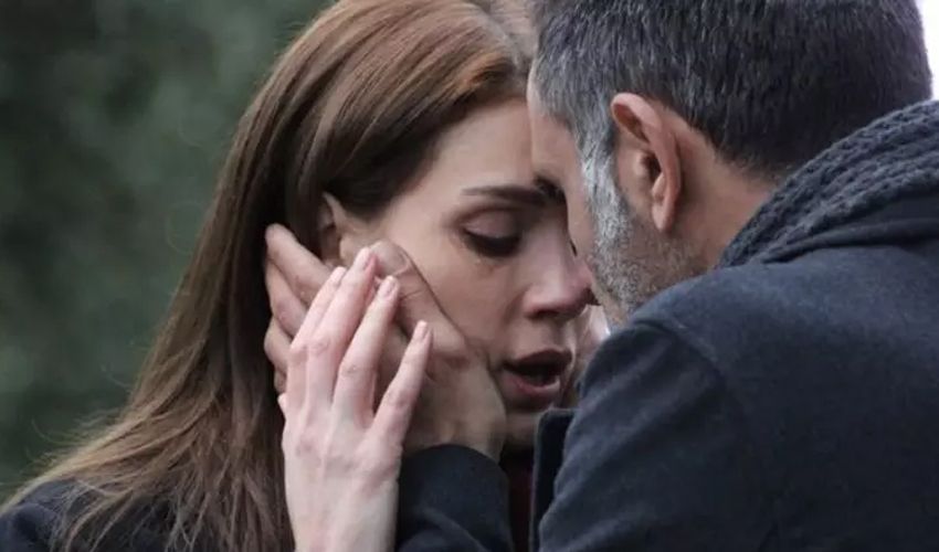 Uzun süredir ABD’de yaşayan Ayça Varlıer Türkiye’de döndü! Geliş sebebini de açıkladı - 1. Resim