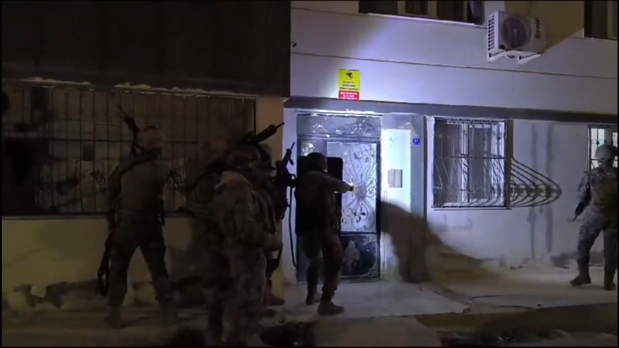 42 ilde zehir tacirlerine dev operasyon! 321 torbacı yakalandı - 3. Resim