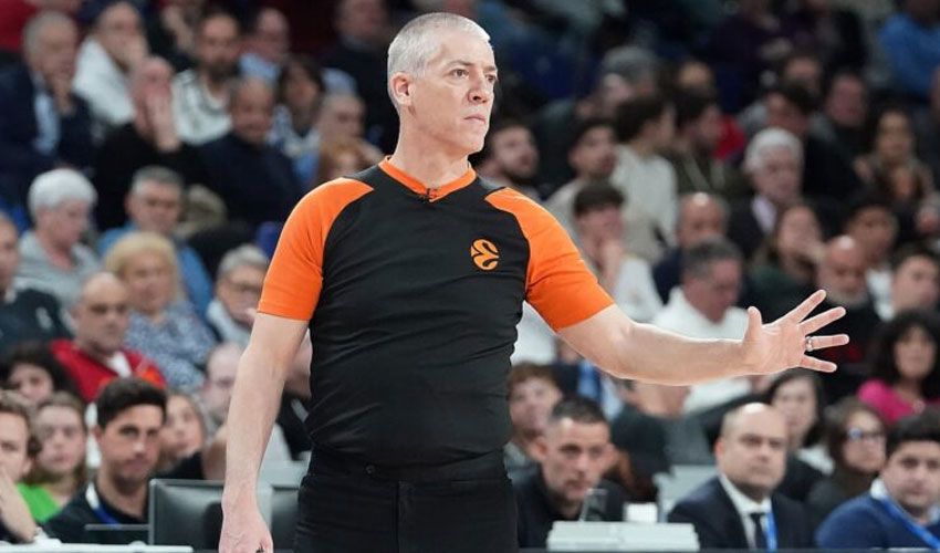 Hırsızlık yapan hakem suçüstü yakalandı! Fenerbahçe'nin maçını yönetmişti - 1. Resim