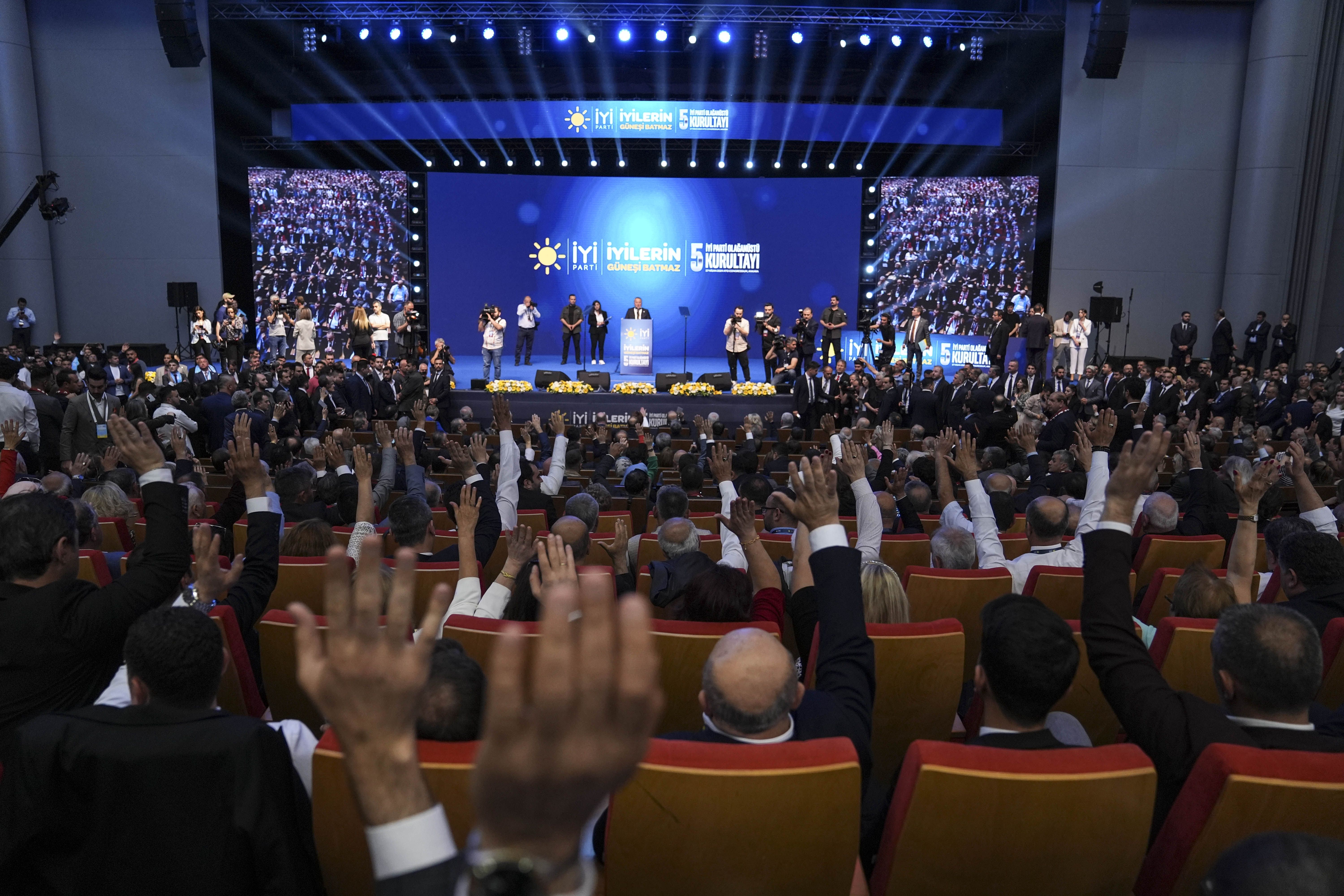 İyi Parti'nin yeni başkanı belli oldu! Müsavat Dervişoğlu seçim yarışını kazandı - 1. Resim
