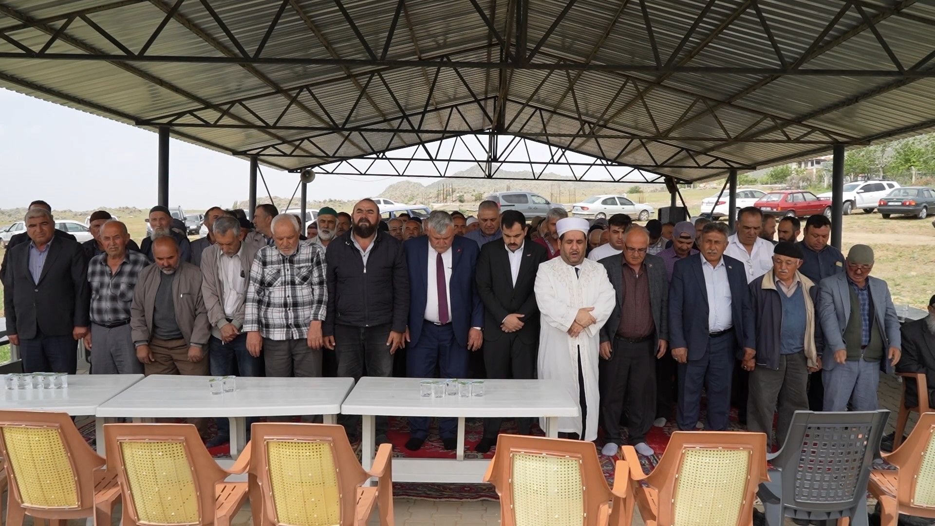 Kuraklık riski artıyor, ekinler kuruyor! Köylüler yağmur duasına çıktı Kuraklık riski artıyor, ekinler kuruyor! Köylüler yağmur duasına çıktı - 1. Resim