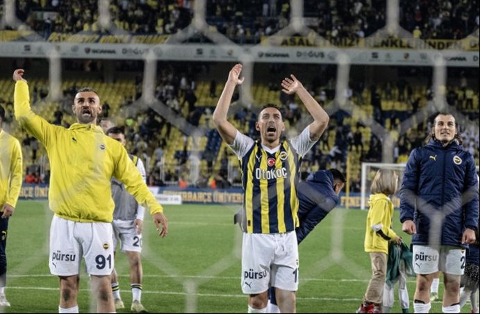 Beşiktaş derbisi sonrası Fenerbahçe soyunma odasında yeminler edildi! Tek hedef şampiyonluk - 1. Resim