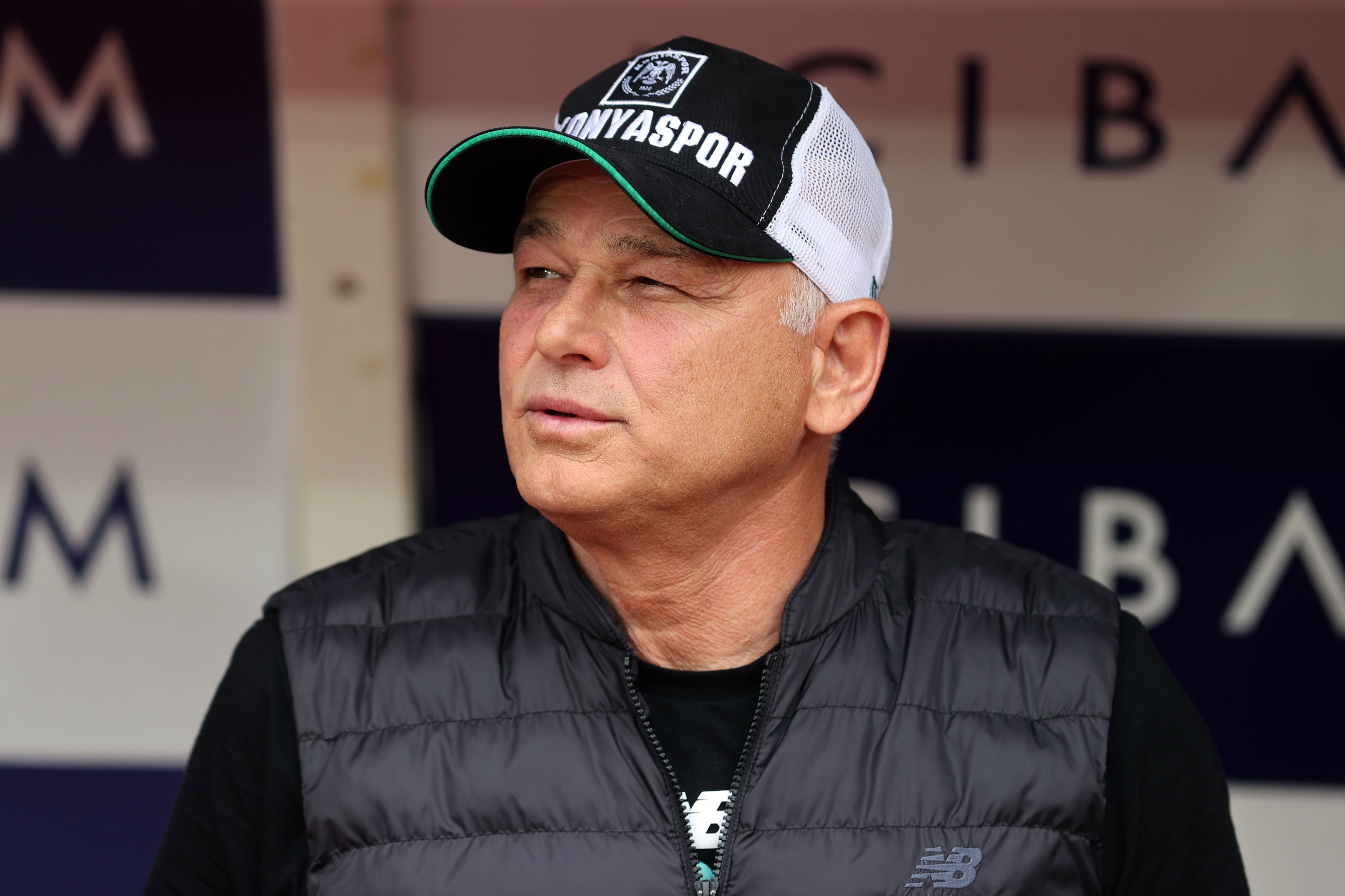 Fenerbahçe maçı öncesi sürpriz ayrılık! Son 4 haftadaki yeni teknik direktör belli oldu - 1. Resim