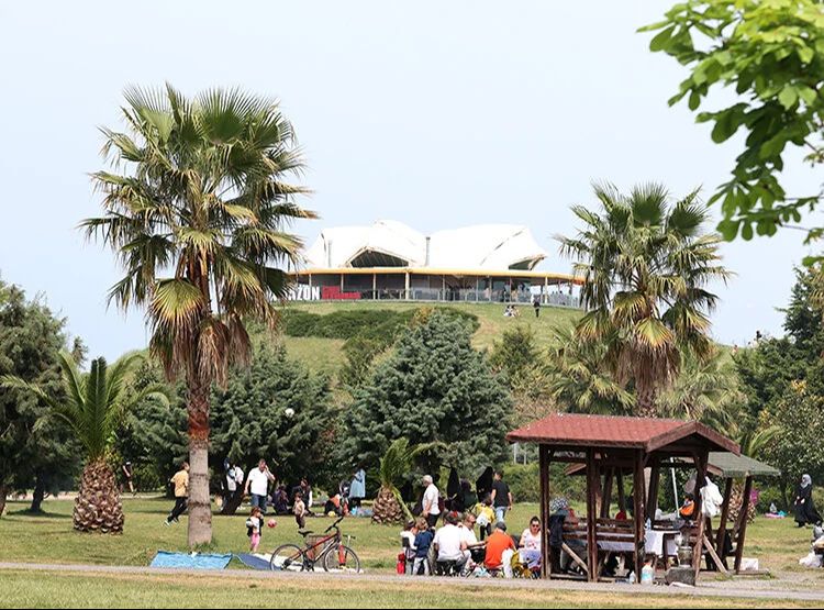 Vatandaşlar hafta sonunu dışarıda geçirdi! Samsun'da güzel havayı gören dışarı çıktı - 1. Resim