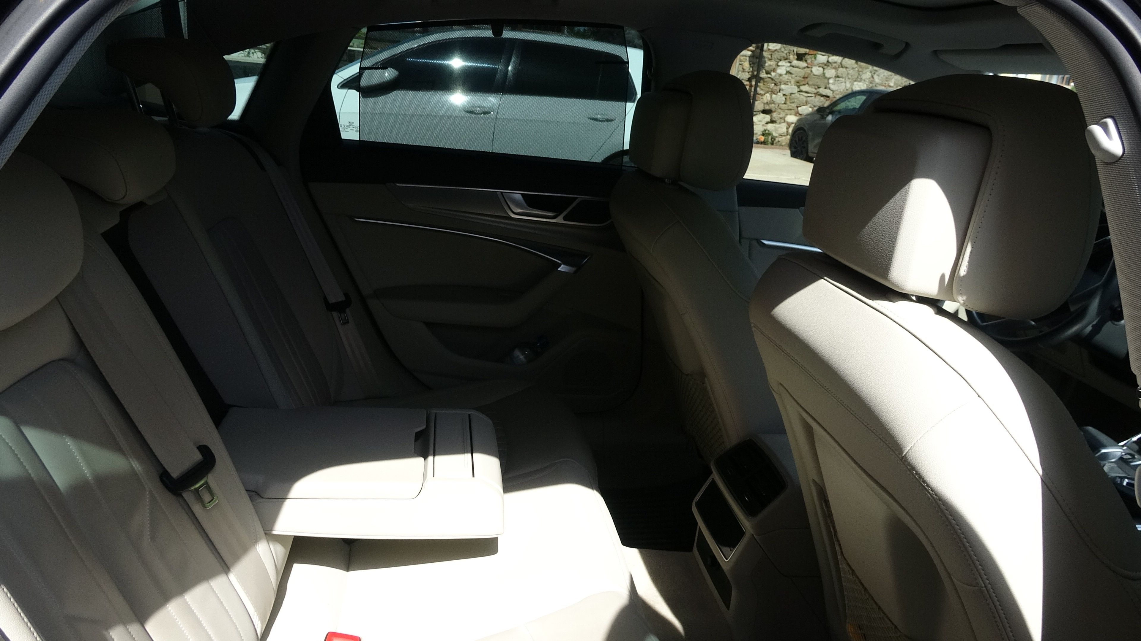 AK Partili başkan 'Çok borç var' deyip makam aracını ilana koydu, kendi arabasını makam aracı yaptı - 3. Resim