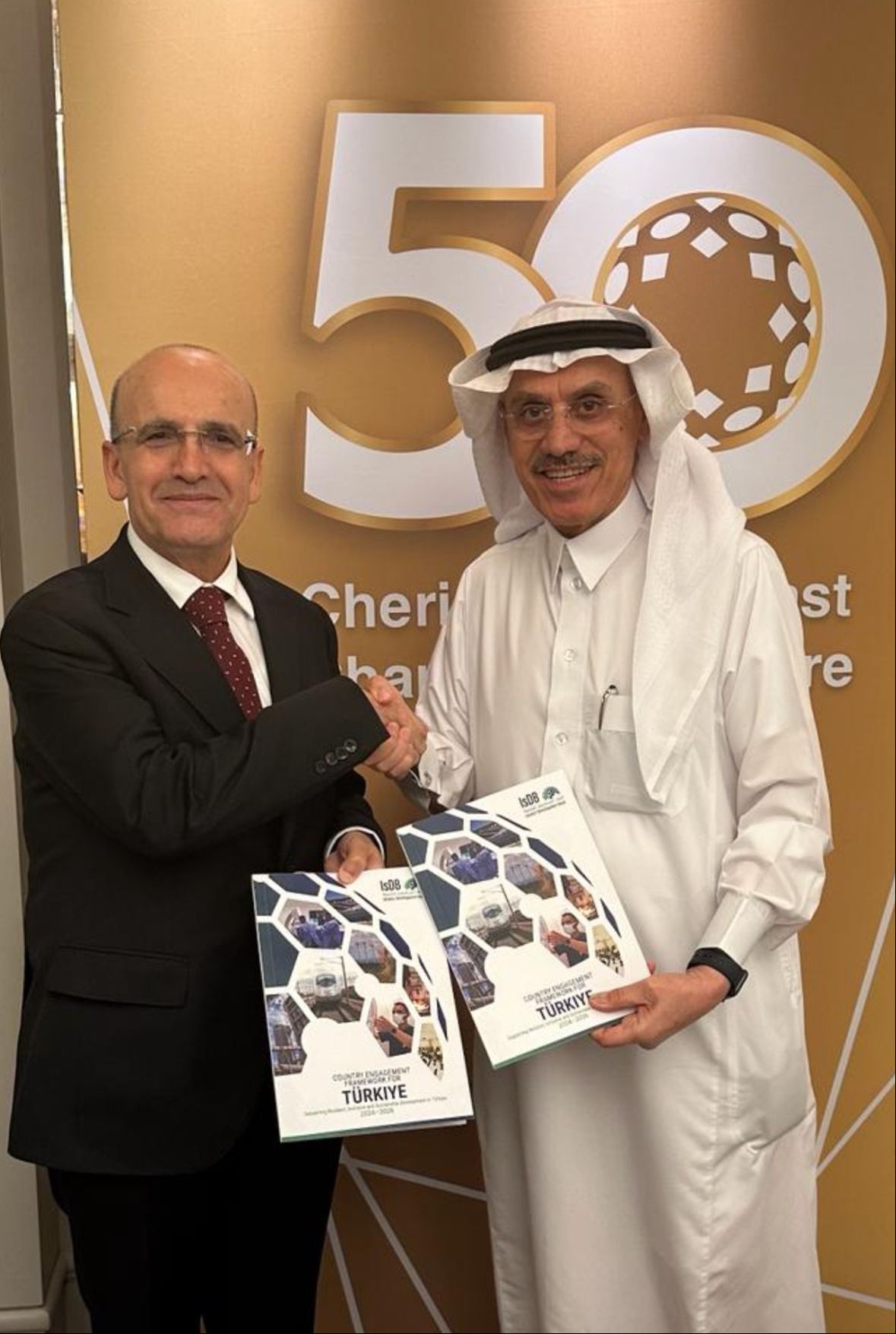 Bakan Şimşek'ten 60 milyar dolarlık turizm geliri hedefi: Türkiye dünyanın en büyük 4'üncü turizm destinasyonu oldu - 2. Resim