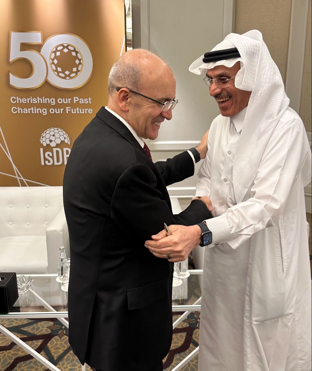 Bakan Şimşek'ten 60 milyar dolarlık turizm geliri hedefi: Türkiye dünyanın en büyük 4'üncü turizm destinasyonu oldu - 1. Resim